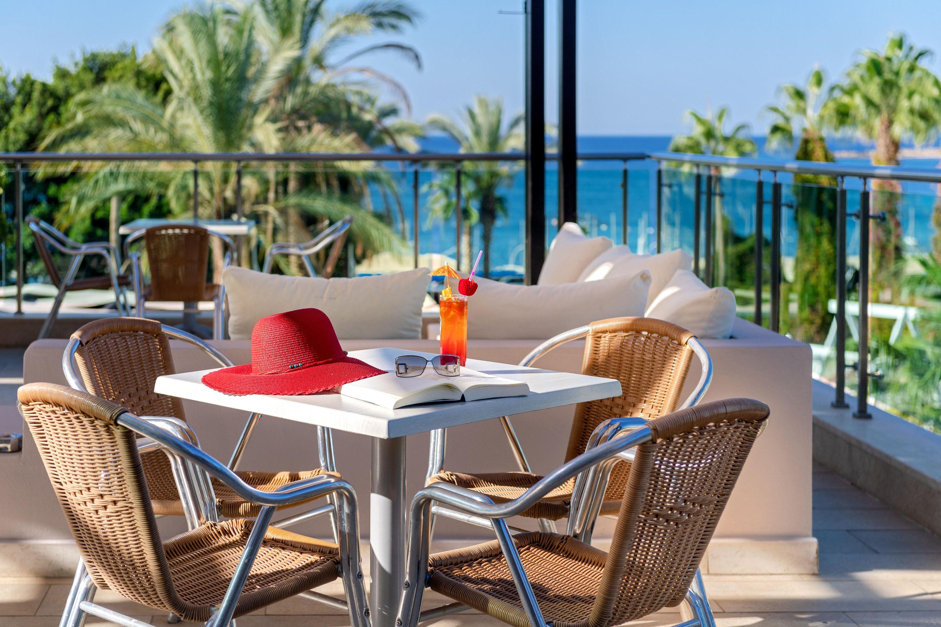 Sealife Buket Resort & Beach Hotel Окурджалар Екстериор снимка