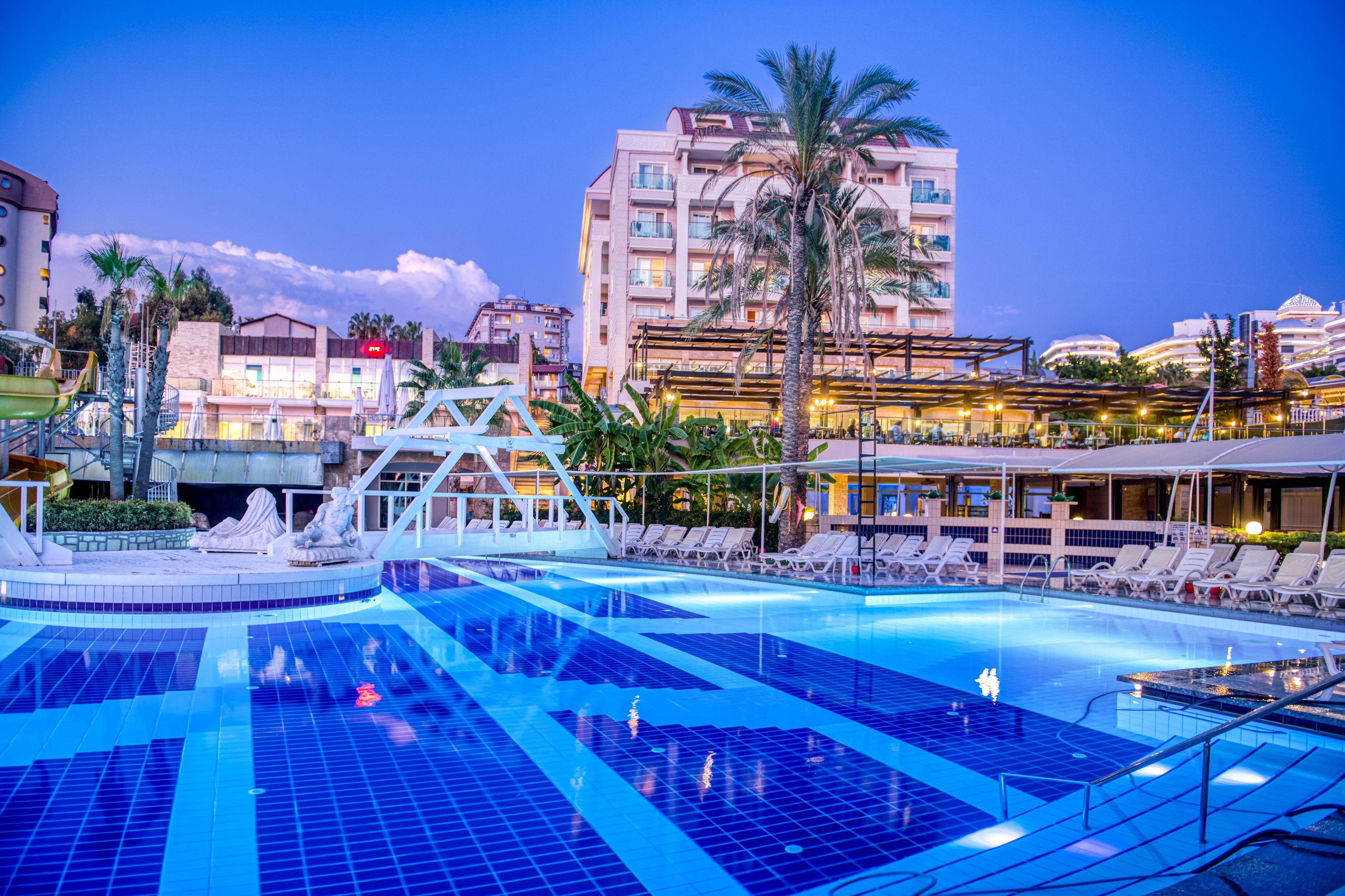 Sealife Buket Resort & Beach Hotel Окурджалар Екстериор снимка