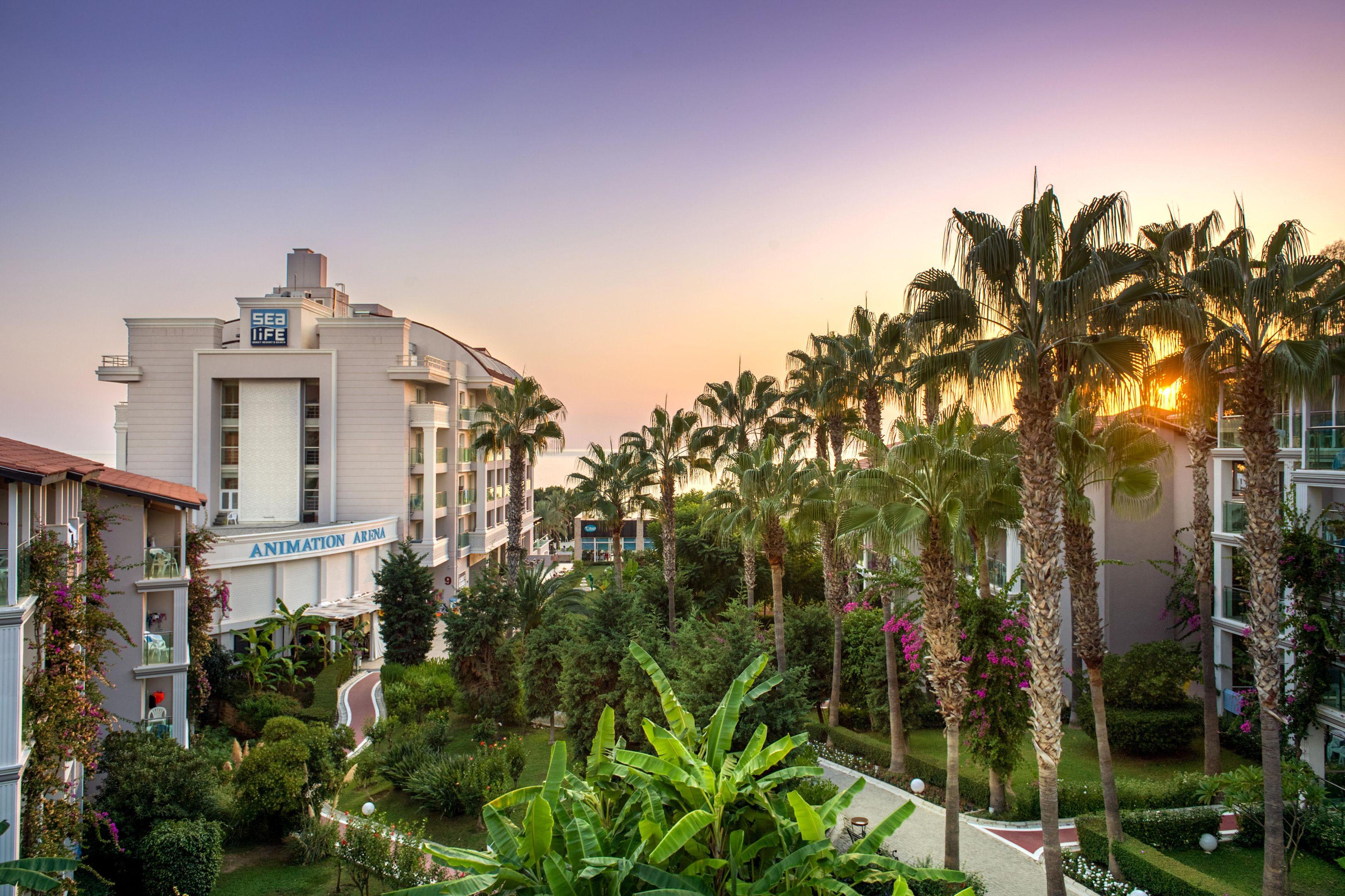 Sealife Buket Resort & Beach Hotel Окурджалар Екстериор снимка